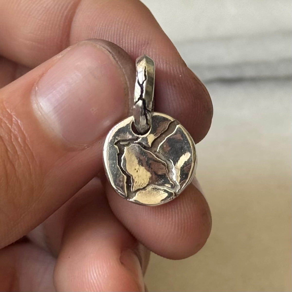 cracked round pendant sterling silver