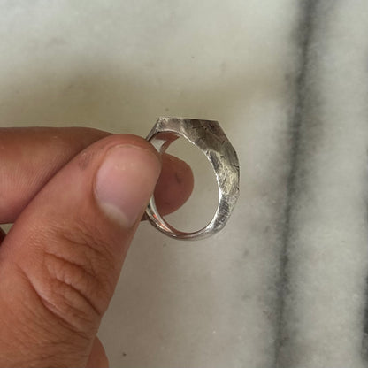decrepit signet ring