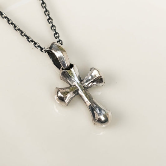 gothic silver cross necklace 